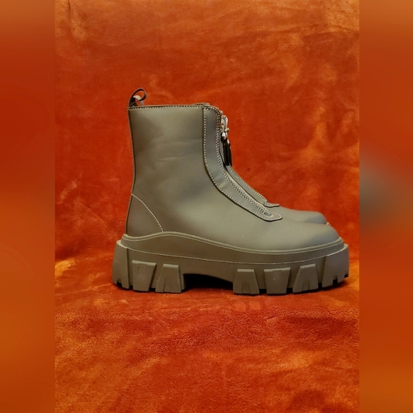 ASOS GRAY PLATFORM LUG SOLE ZIPPER BOOTS - Picture 2 of 5